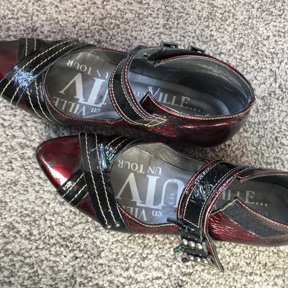 Un Tour En Ville Shoes - Picture 4 of 7